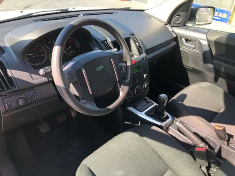 Land Rover Freelander usata a Salerno (9)