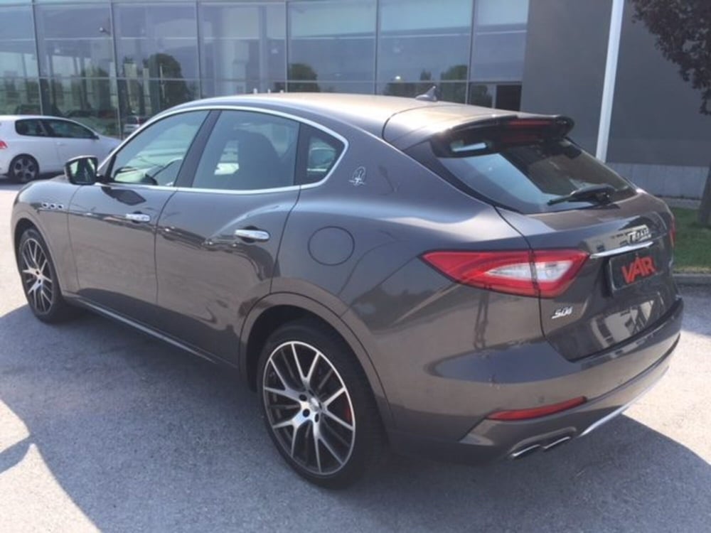 Maserati Levante usata a Cuneo (5)