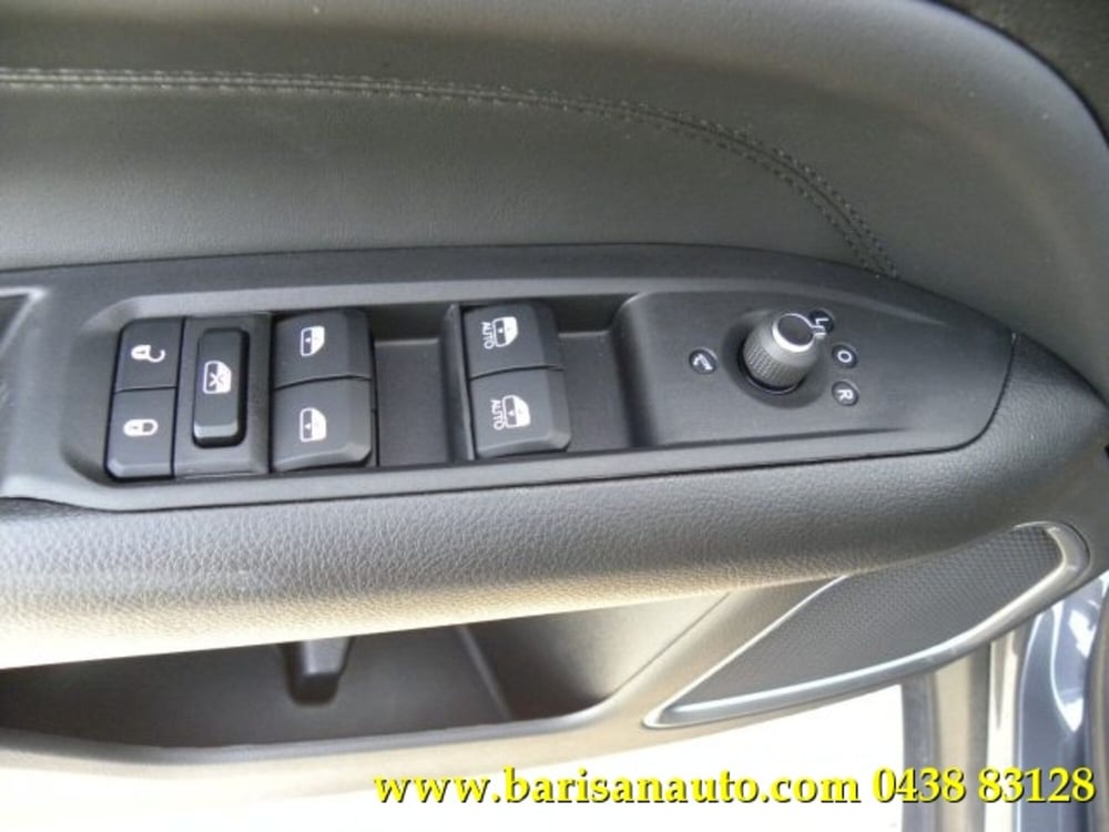 Jeep Compass nuova a Treviso (9)