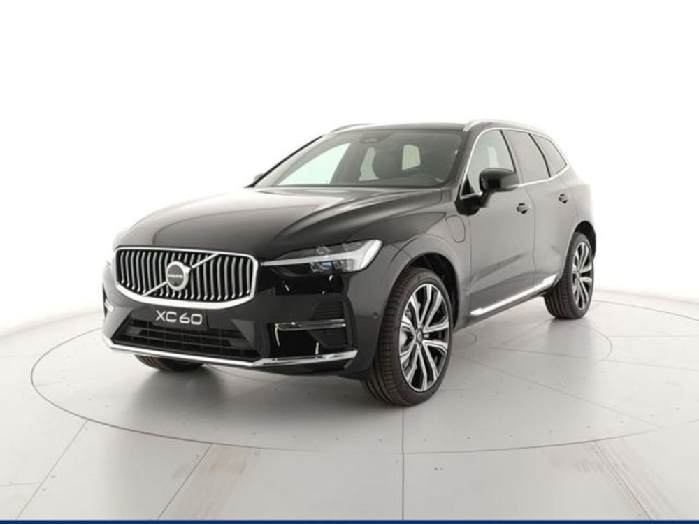 Volvo XC60 nuova a Modena (2)