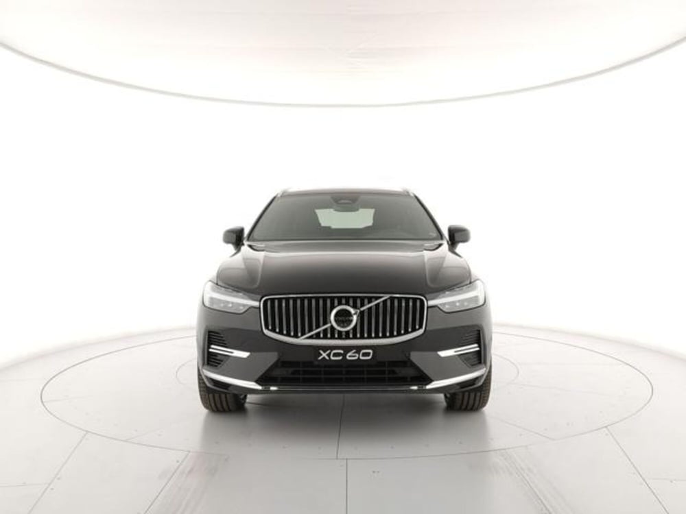 Volvo XC60 nuova a Modena (7)