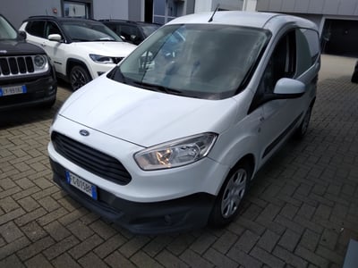 Ford Tourneo Courier 1.5 TDCI 75 CV Plus  del 2016 usata a Alessandria