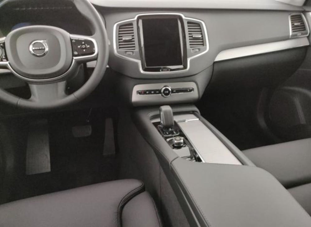 Volvo XC90 nuova a Modena (14)