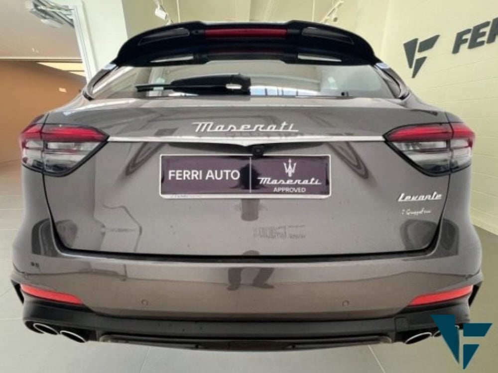 Maserati Levante usata a Udine (4)