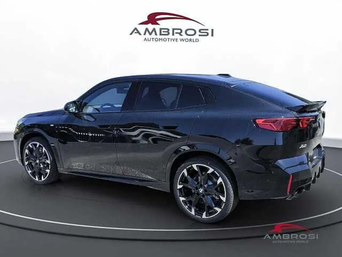 BMW X2 nuova a Viterbo (4)