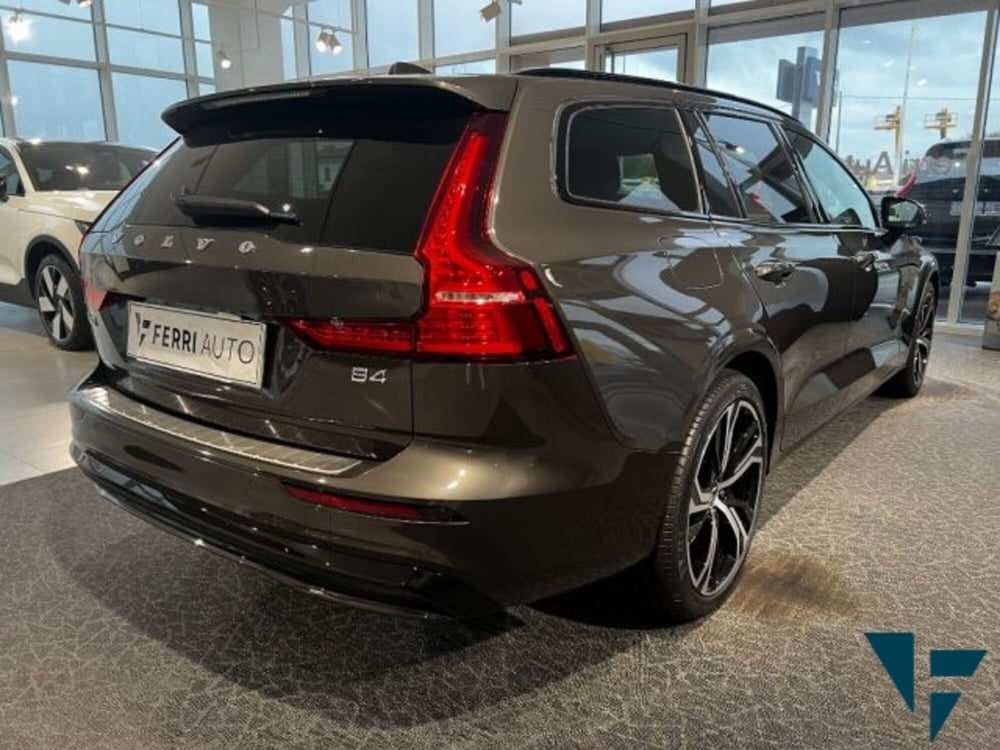 Volvo V60 nuova a Udine (6)