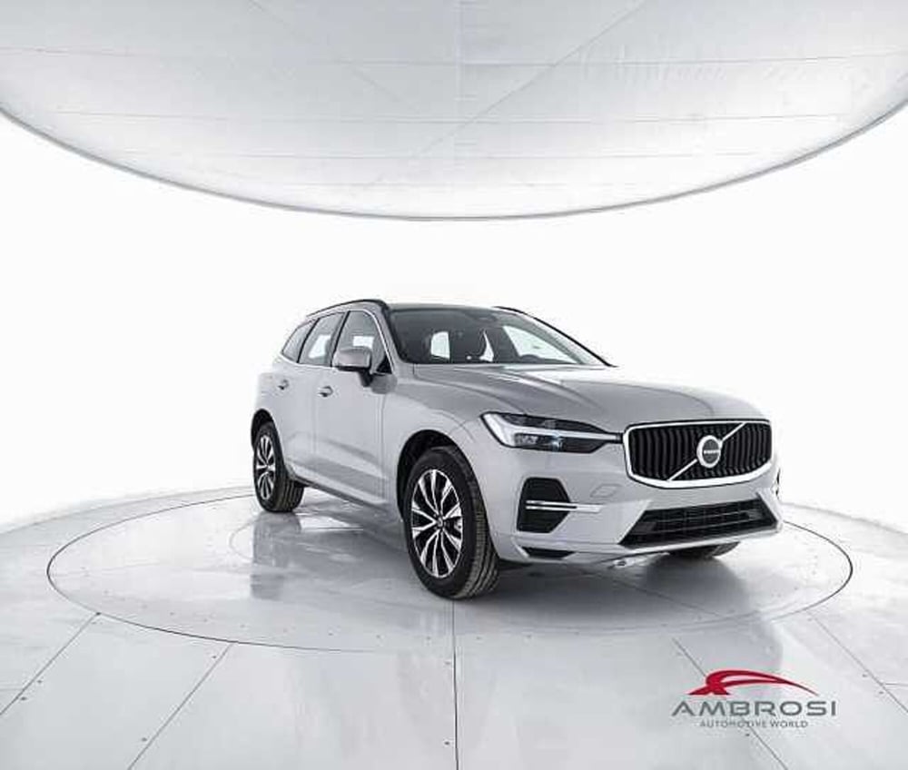 Volvo XC40 nuova a Viterbo (2)