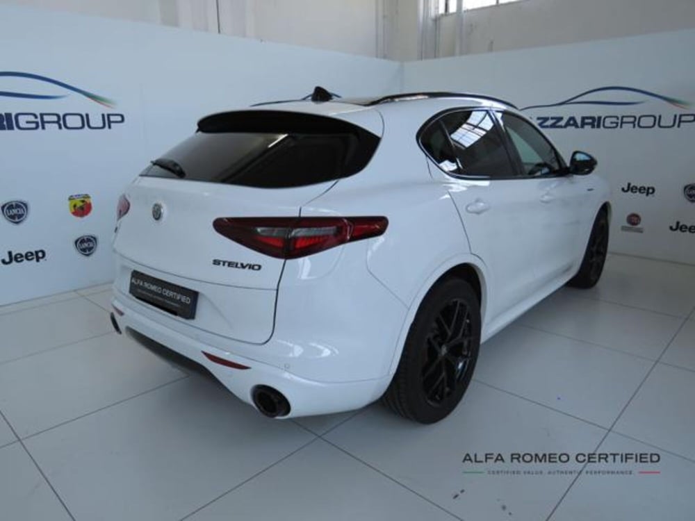 Alfa Romeo Stelvio usata a Lodi (6)