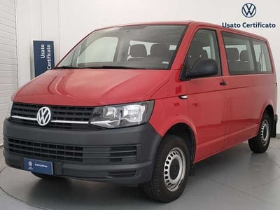 Volkswagen Veicoli Commerciali Caravelle 2.0 TDI 110CV PC Trendline  del 2020 usata a Busto Arsizio