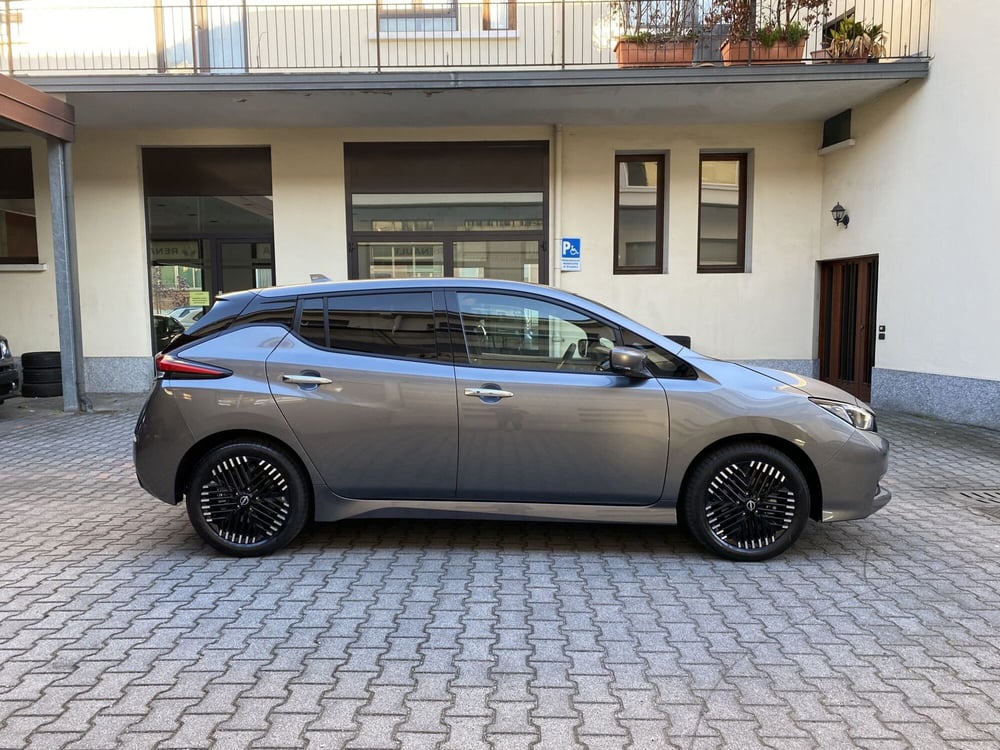 Nissan Leaf nuova a Varese (4)