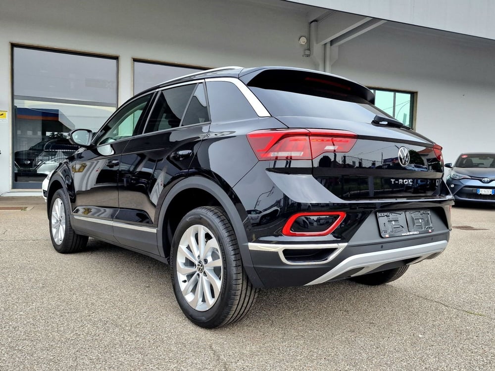 Volkswagen T-Roc nuova a Varese (5)