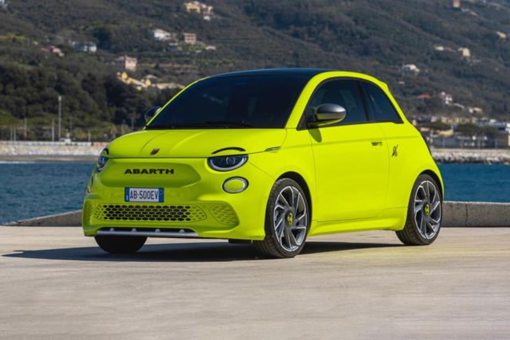 Abarth 500e nuova a Torino