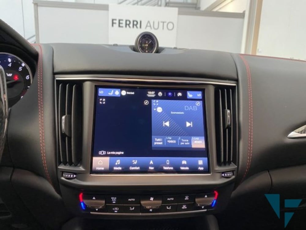 Maserati Levante usata a Udine (10)