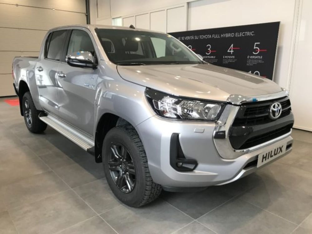 Toyota Hilux nuova a Cuneo