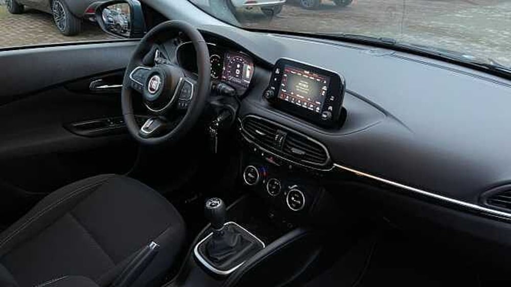 Fiat Tipo Station Wagon usata a Milano (15)