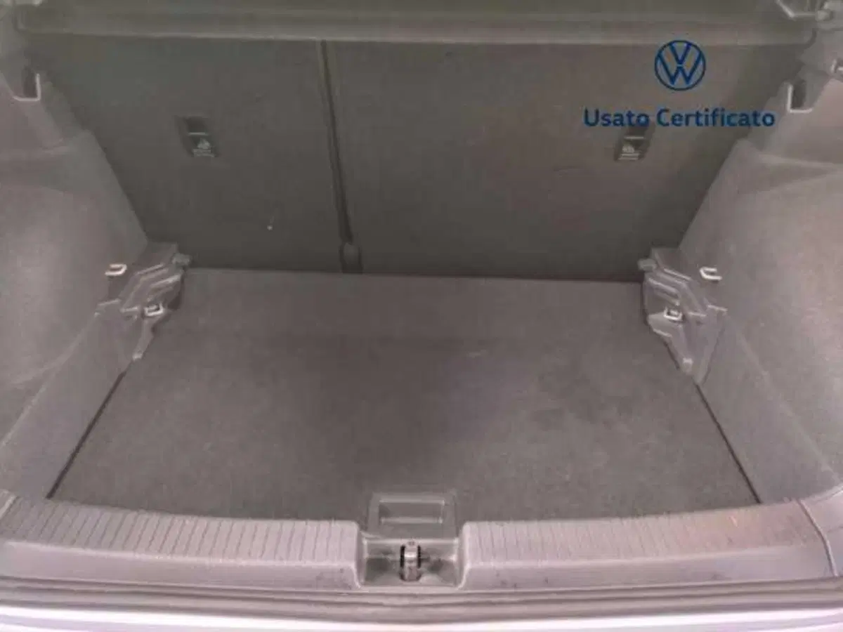 Volkswagen T-Cross usata a Avellino (8)