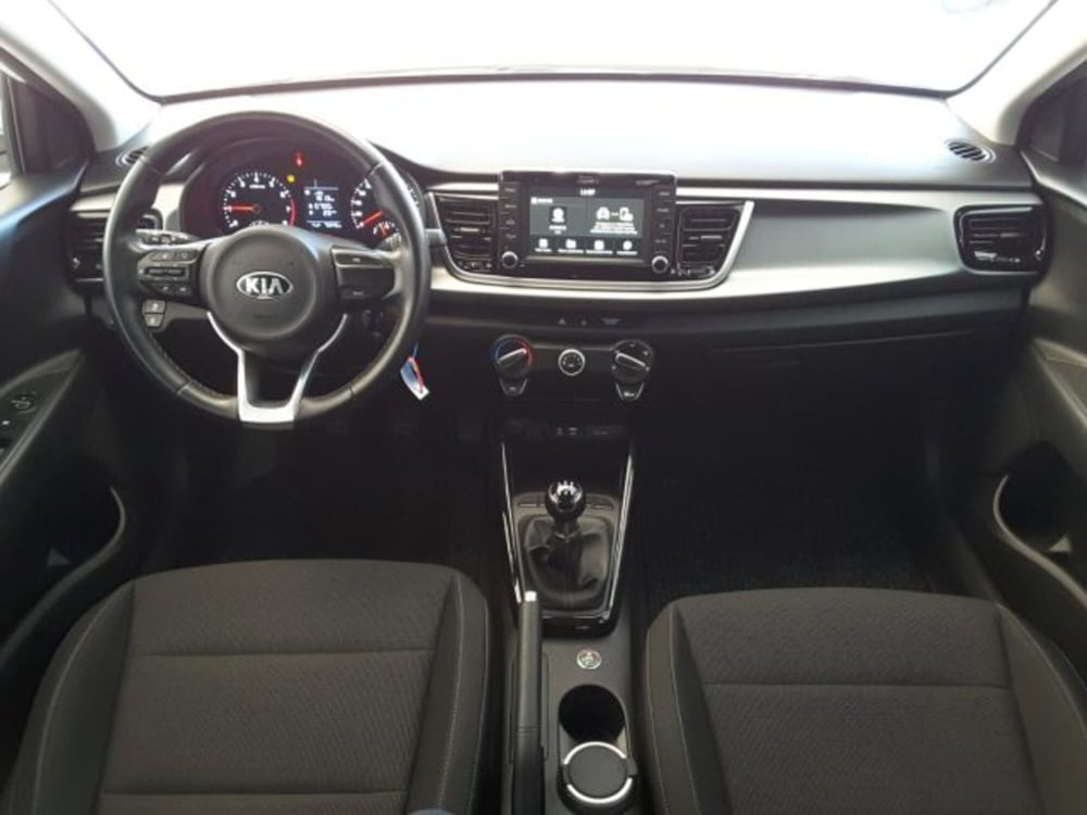 Kia Rio usata a Firenze (9)