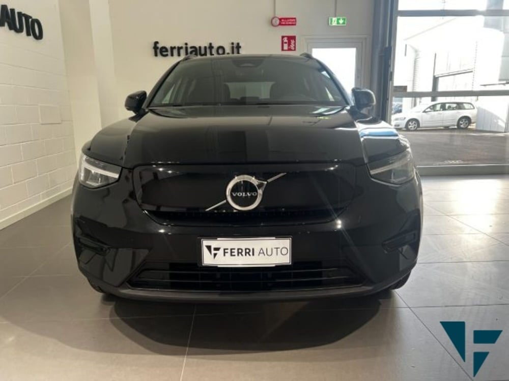 Volvo XC40 nuova a Udine (2)