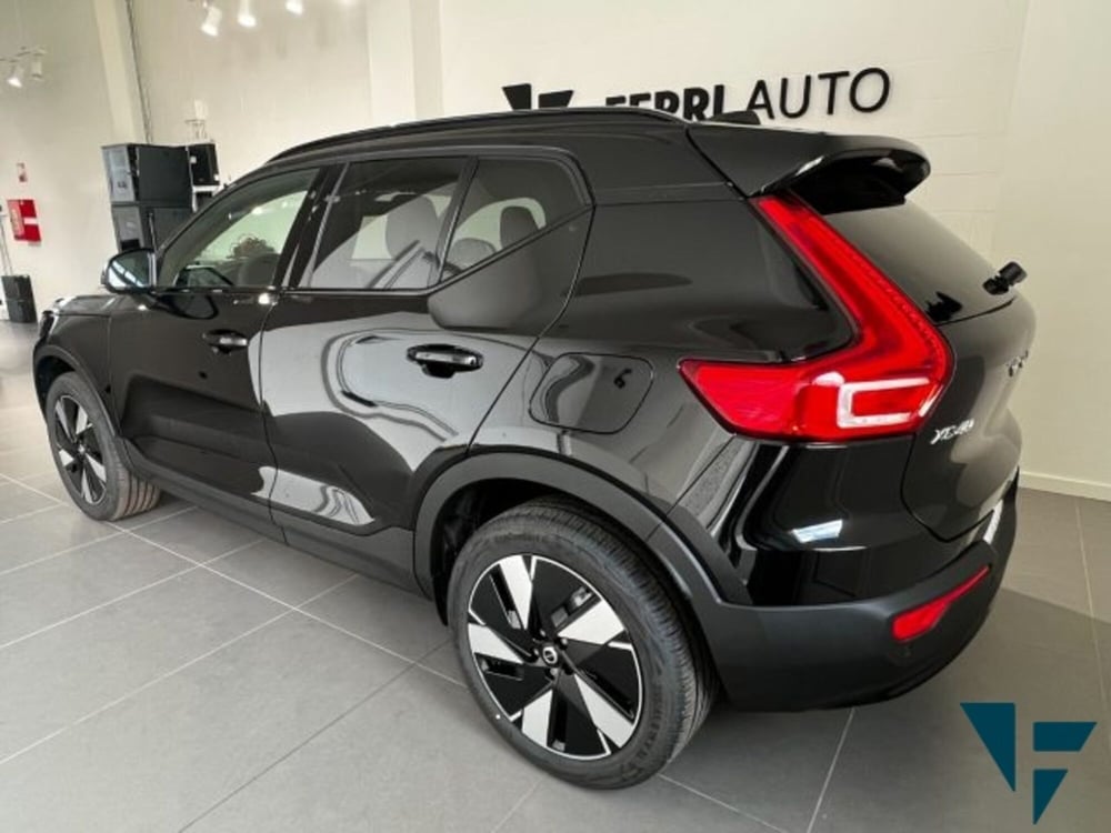 Volvo XC40 nuova a Udine (5)