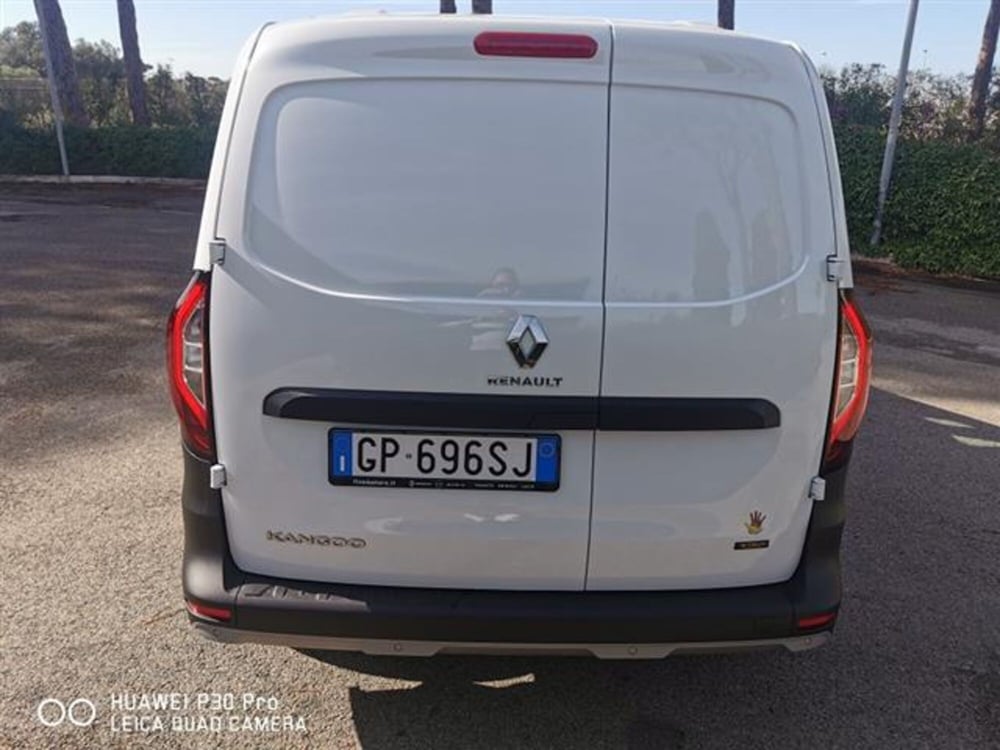 Renault Kangoo Furgone nuova a Brindisi (4)