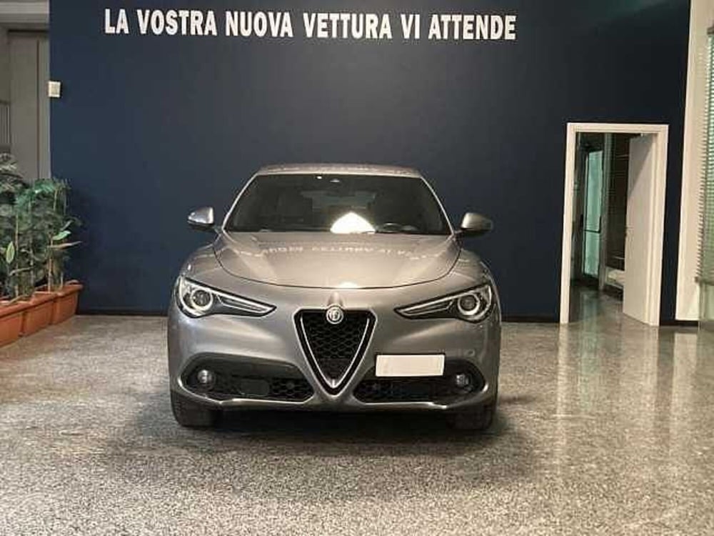 Alfa Romeo Stelvio usata a Ancona (2)