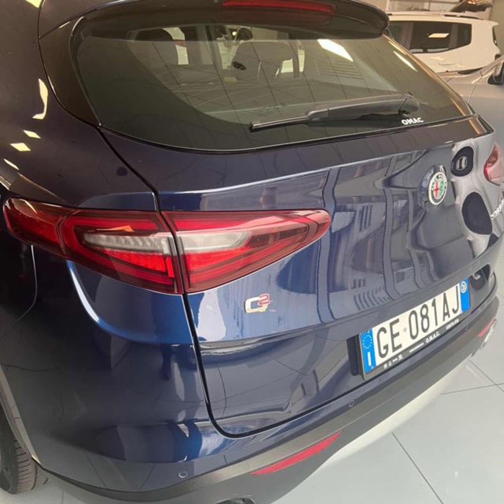 Alfa Romeo Stelvio usata a Ferrara (2)