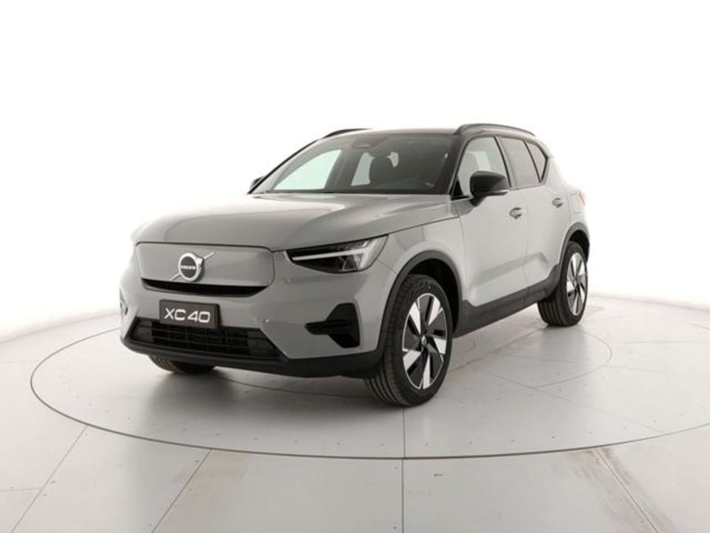 Volvo XC40 nuova a Modena (2)