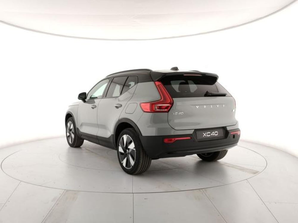 Volvo XC40 nuova a Modena (3)