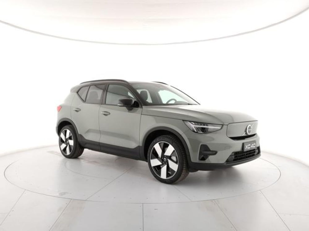 Volvo XC40 nuova a Modena (6)