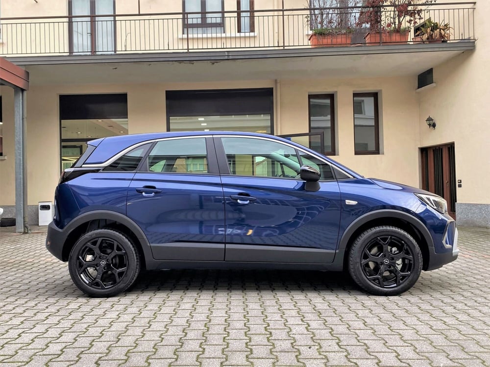 Opel Crossland X nuova a Varese (4)