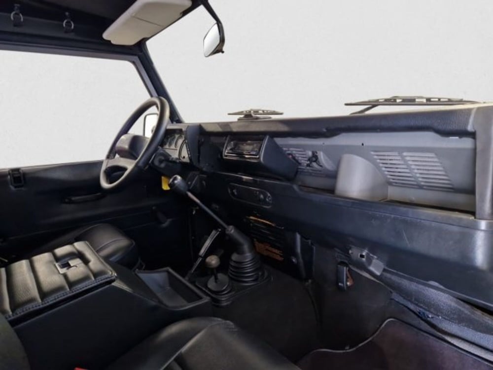 Land Rover Defender usata a Livorno (10)