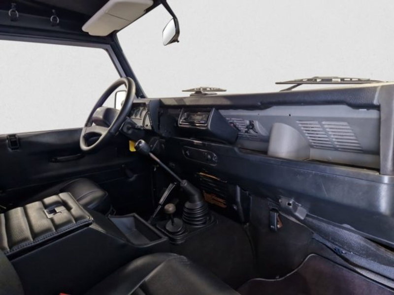 Land Rover Defender usata a Livorno (11)