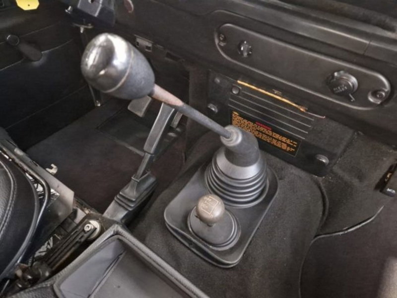 Land Rover Defender usata a Livorno (14)