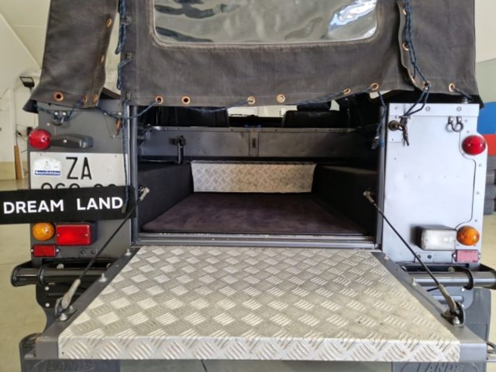 Land Rover Defender usata a Livorno (20)