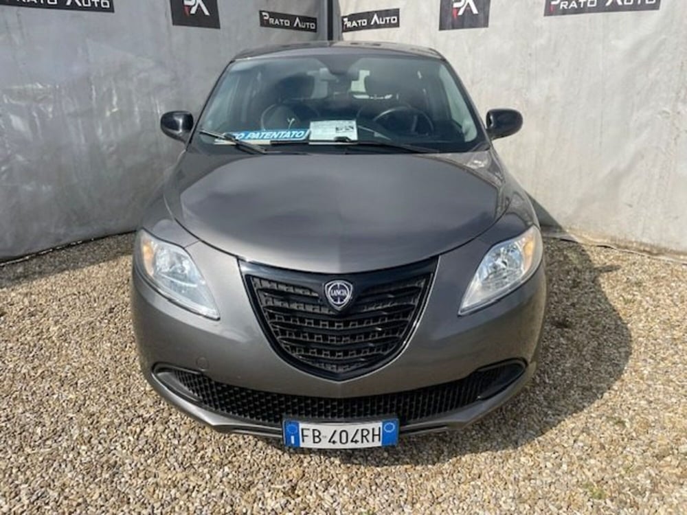 Lancia Ypsilon usata a Prato (2)