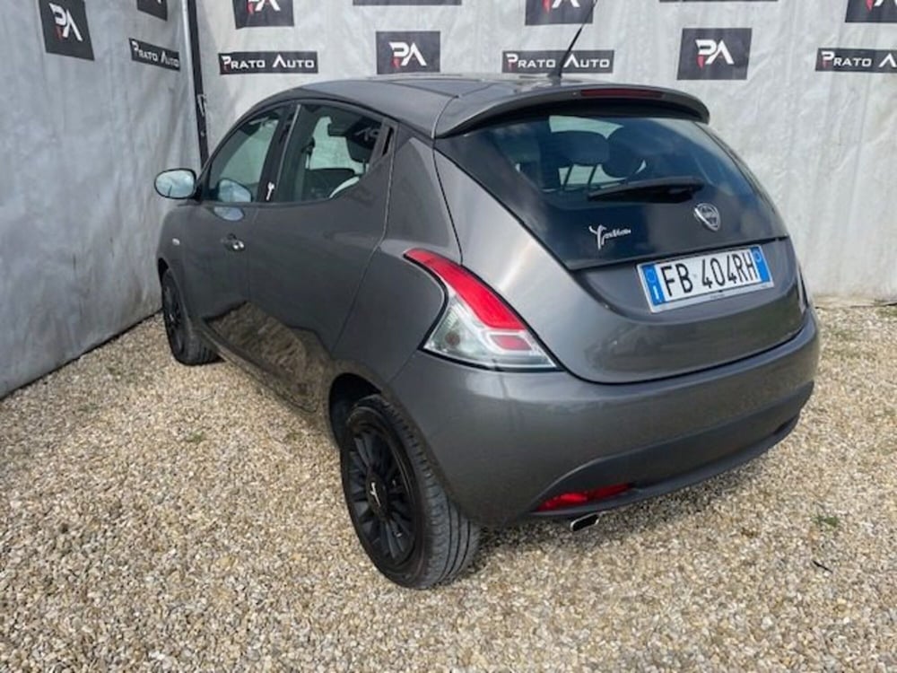 Lancia Ypsilon usata a Prato (7)