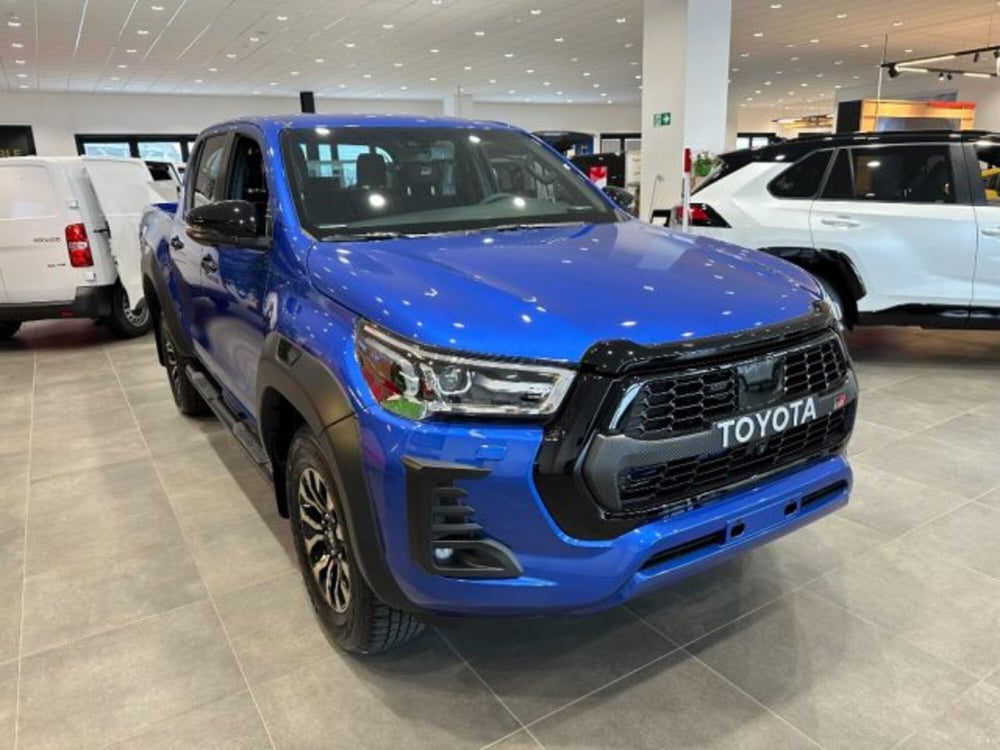 Toyota Hilux nuova a Cuneo