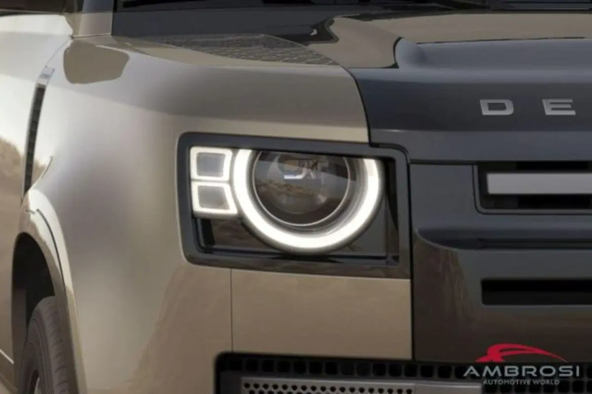 Land Rover Defender nuova a Perugia (2)