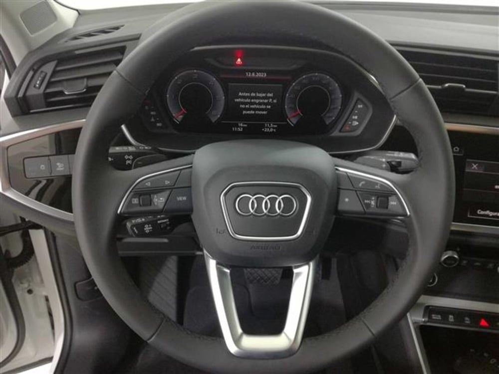 Audi Q3 Sportback nuova a Salerno (13)