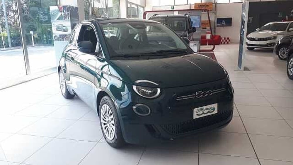 Fiat 500e usata a Milano (6)