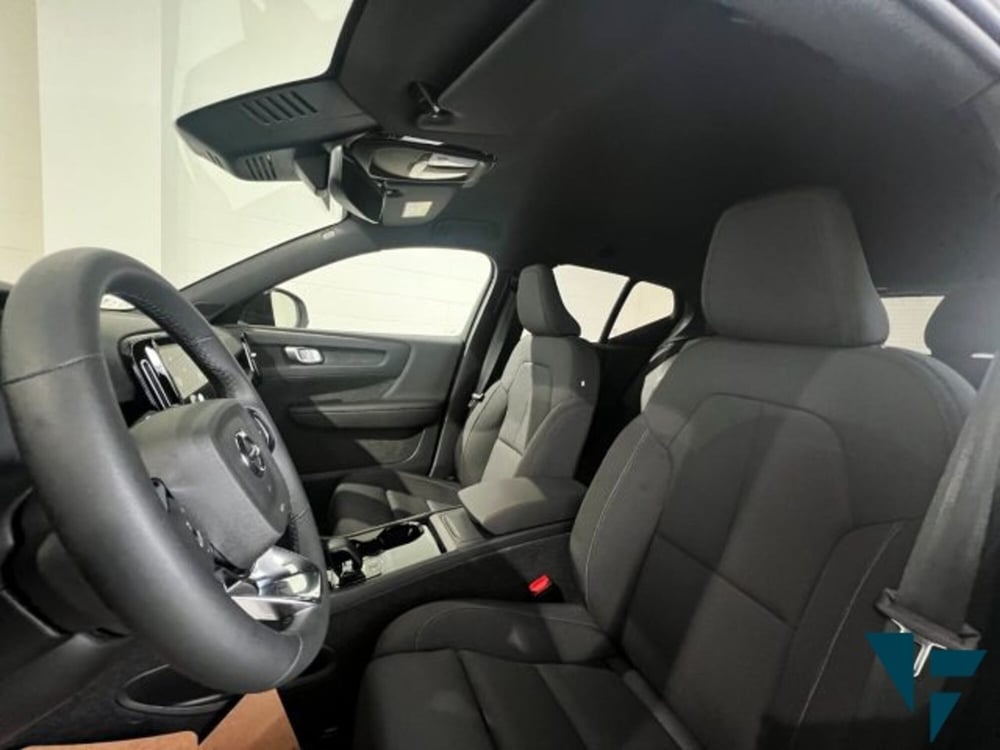 Volvo XC40 nuova a Udine (8)