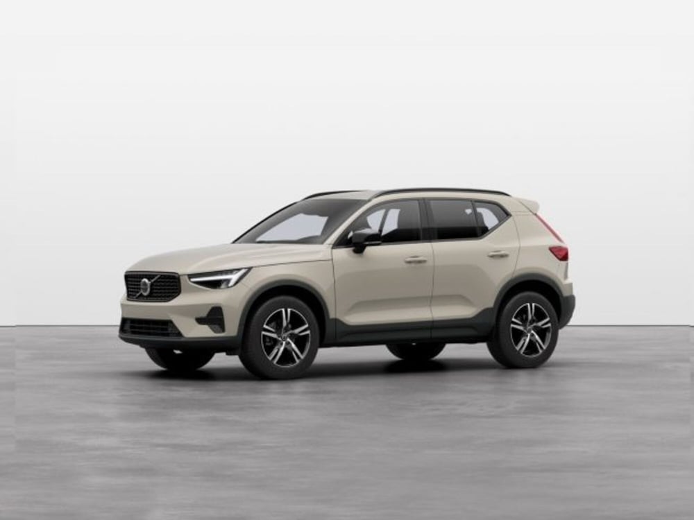 Volvo XC40 nuova a Modena (2)