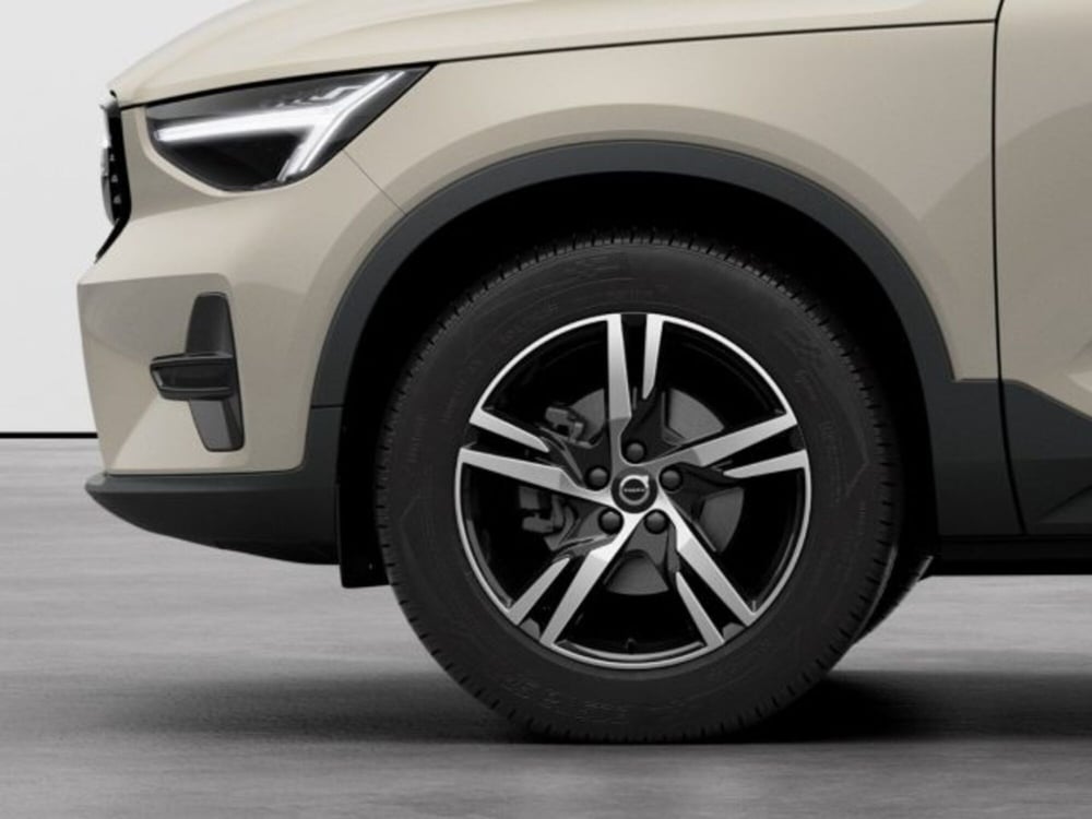 Volvo XC40 nuova a Modena (8)