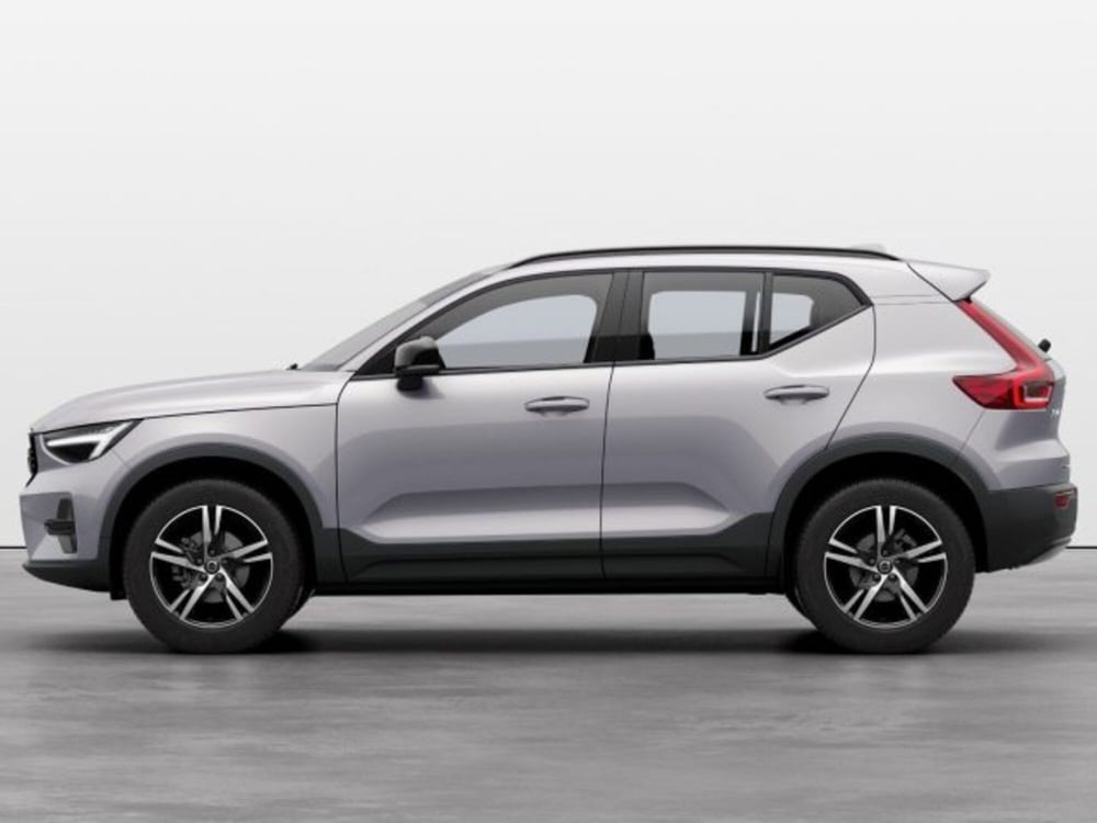 Volvo XC40 nuova a Modena (3)