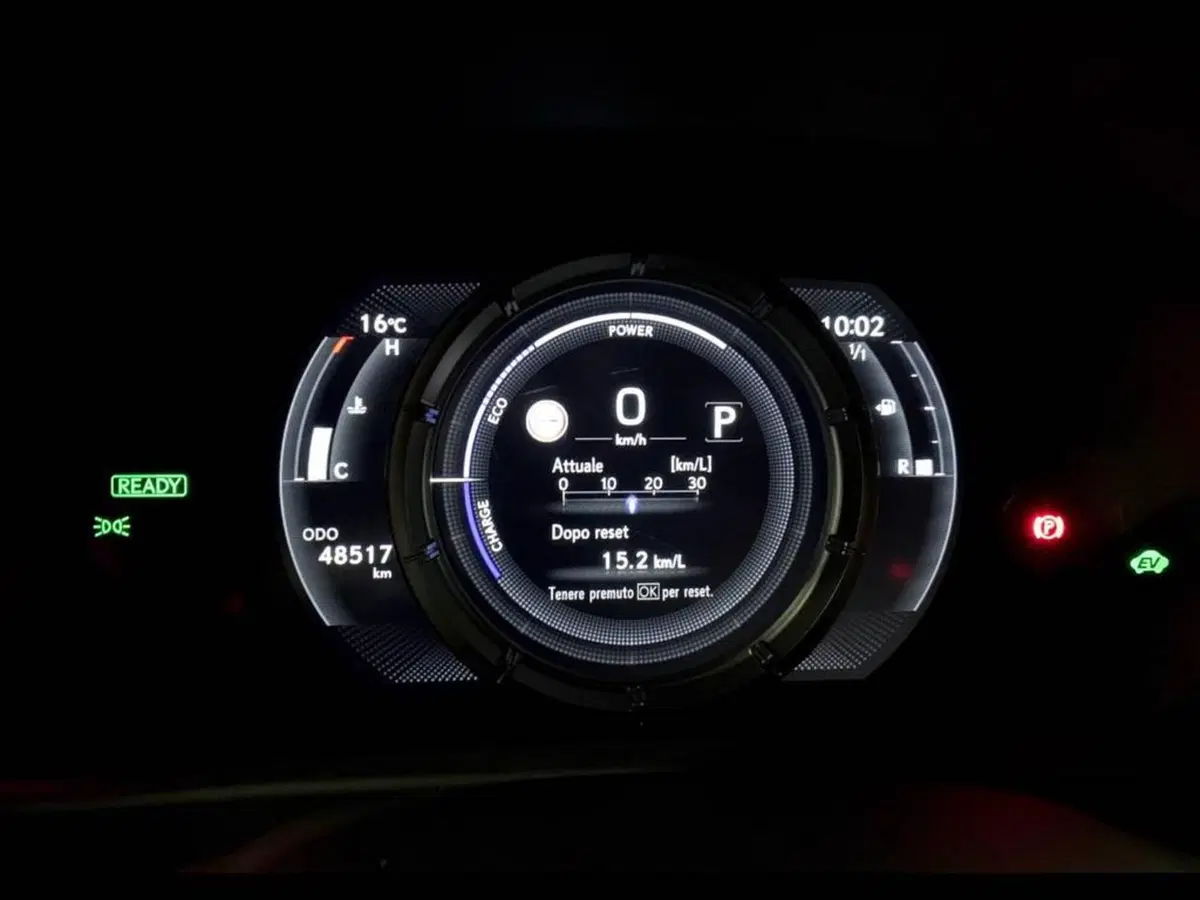 Lexus UX usata a Torino (7)