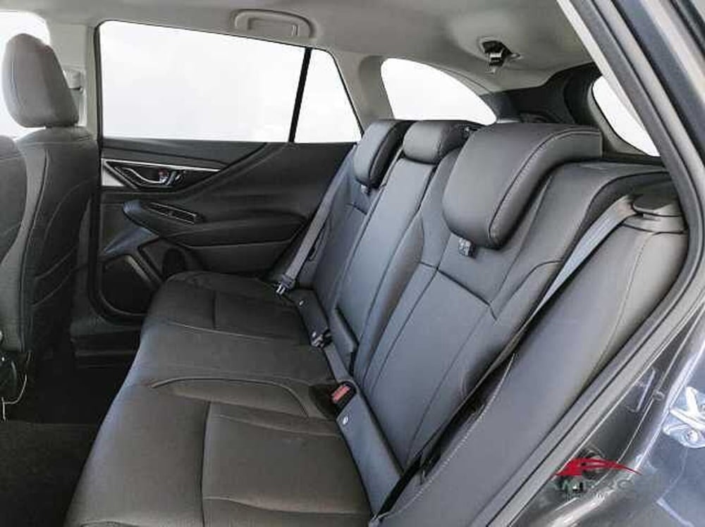 Subaru Outback nuova a Viterbo (8)