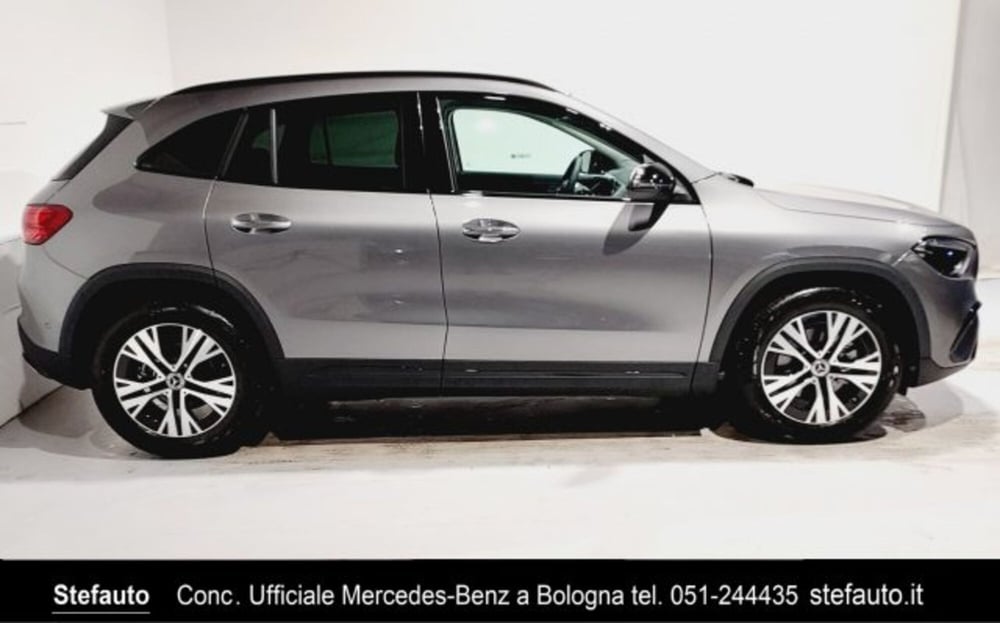 Mercedes-Benz GLA SUV nuova a Bologna (2)