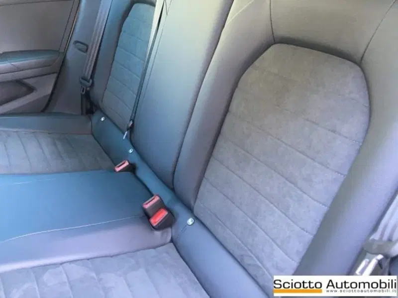 SEAT Ibiza nuova a Messina (13)