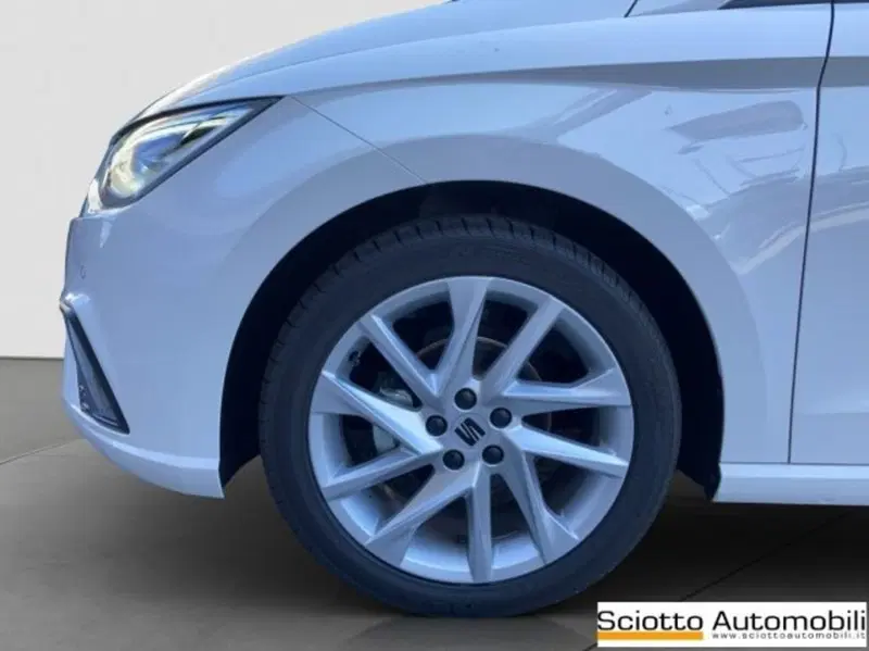 SEAT Ibiza nuova a Messina (19)