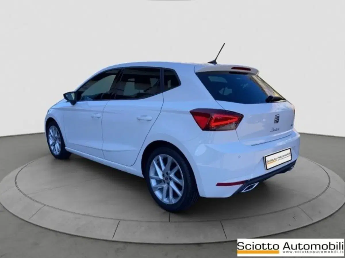 SEAT Ibiza nuova a Messina (4)